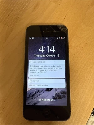 Apple iPhone 5 A1428 Parts only Broken Cracked screen - Image 1 of 4