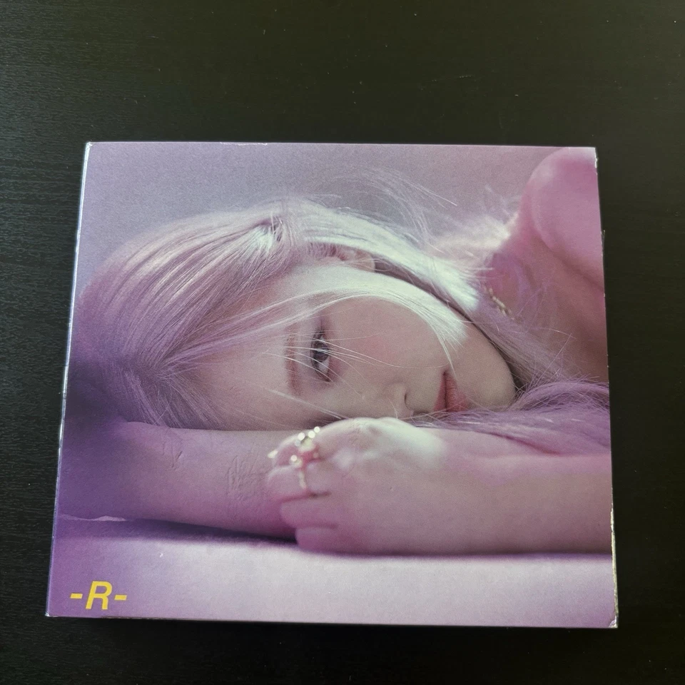 Rosé - R (2021) K-Pop Korean Pop Blackpink CD Album w/ Poster + Photos Import - Imagem 1 de 4