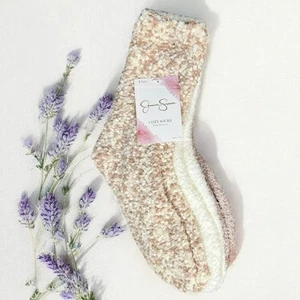 Nuevo Juego de 3 Calcetines Jessica Simpson Difusos Beige Crema Talla 4-10 Acogedor Cómodo Salón - Imagen 1 de 6