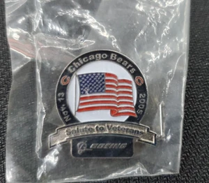 NFL Chicago Bears 13 de noviembre 2005 Boeing Salute to Veterans Military Pin NUEVO - Imagen 1 de 3