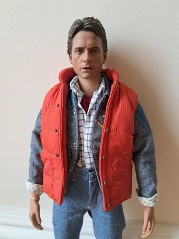 HOT TOYS BACK TO THE FUTURE MARTY MCFLY Cover