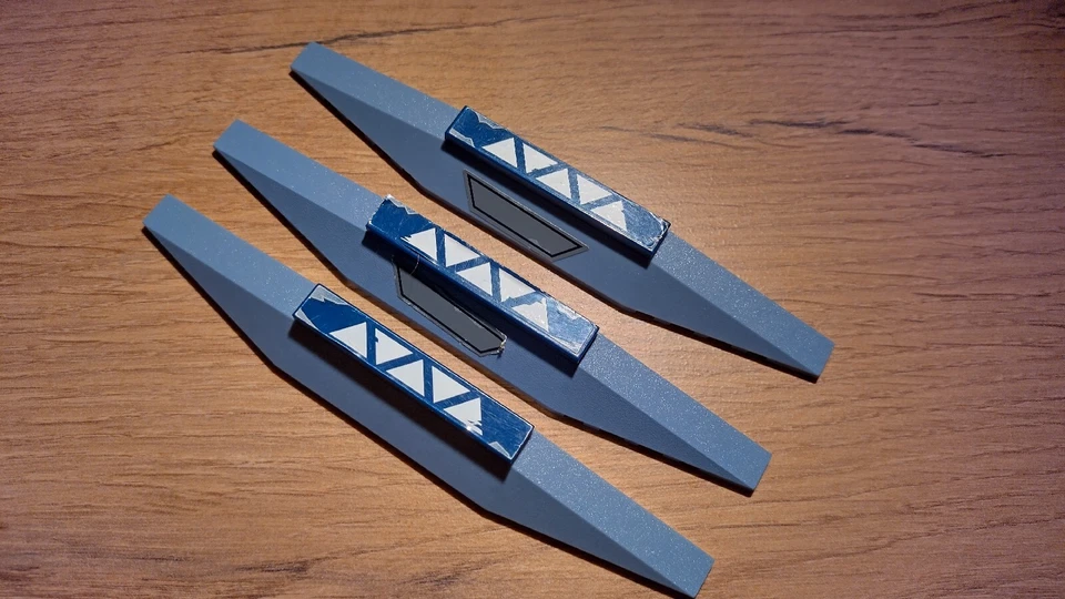 LEGO® 3x Keil 2x16 6410146 Hellgrau + 3x Fliese 1x6 Blau aus STAR WARS Set 7256 - Bild 1 von 4