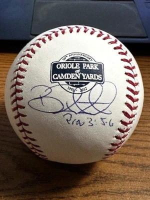 BOLA DE BEISEBOL OML AUTOGRAFADA ASSINADA POR BRIAN ROBERTS CAMDEN YARDS!  Orioles! - Imagem 1 de 2