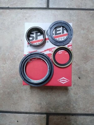 DANA 44 SPINDLE BEARING & SEAL KIT BRONCO F150 1993-1996 FORD 4X4 FRONT AXLE - Image 1 of 2