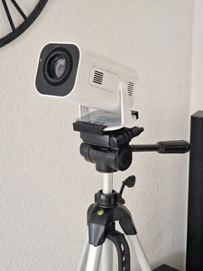 XGODY Gimbal M1 Beamer Stativhalterung 180° schwenkbar für Stativ Wand & Decke - Bild 1 von 10