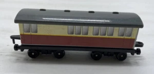 Thomas the Tank Train Passenger Car Engine train Red Tan Ertl 1995 READ DESCRIP - Picture 1 of 12