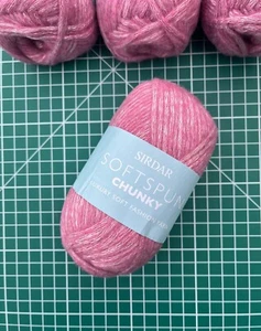 Sirdar Softspun Chunky 50gr Metallic Look Yarn- Pink - Picture 1 of 5
