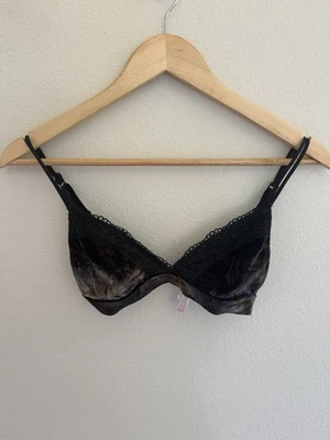 Bralette de terciopelo Xhilaration Juniors Y2K Foto 1 de 4