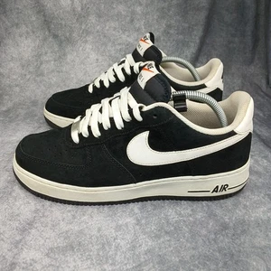 Nike Air Force 1 Halbschuhe Herren Größe 9 schwarz weiß Wildleder AF1 - fehlende Einlegesohlen - - Bild 1 von 16