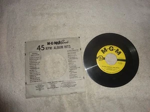 DICK HYMAN TRIO MORITAT/BAUBLES, BANGLES & BEADS 45  MGM RECORDS K12149 VG+ NM - Bild 1 von 2