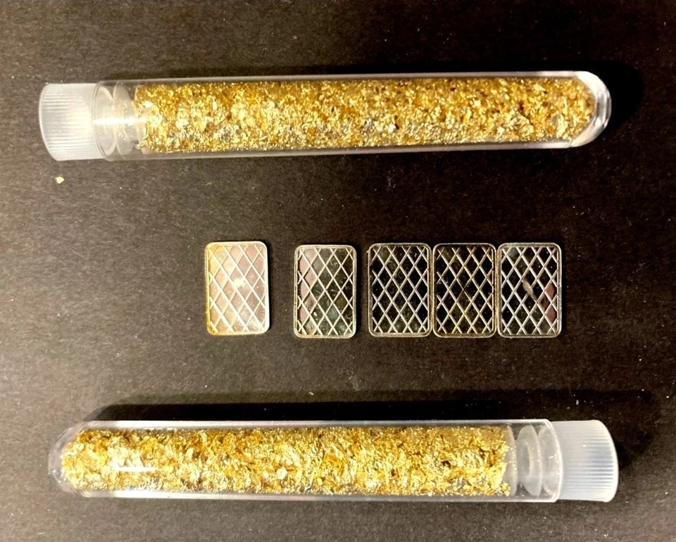 Lote de lingotes: 5 barras de plata fina .999 y frascos en escamas de oro Foto 1 de 1