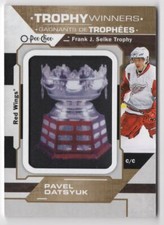 2018-19 O-Pee-Chee Manufactured Trophy Winners Patches Pavel Datsyuk Detroit Red