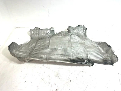 Protector resonador escape Volkswagen Passat 2000-2005 Foto 1 de 4