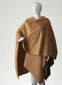 Women's Beige Poncho Open Cape 100% Wool 100% HANDMADE Soft Warm - Picture 1 of 2
