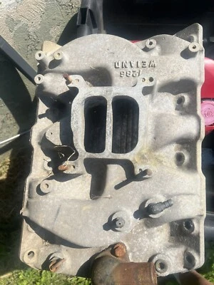 WEIAND PONTIAC ALUMINUM INTAKE 7286 350/400/455 - Imagem 1 de 3