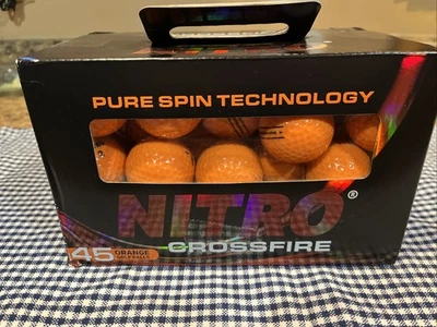 Pelotas de golf NITRO Crossfire 45, paquete de 45 - naranja Foto 1 de 3