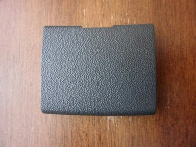 2007 - 2014 Smart fortwo - Center Console Gauge Bolt Cover - Imagem 1 de 4