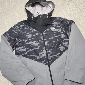 The North Face Dryvent Rain Jacket Women Medium READ* Hiking Waterproof Camo - Picture 1 of 12