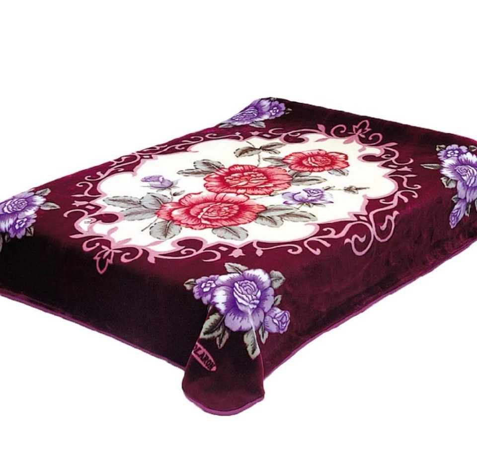 Manta Floral de Lujo Talla Doble - Diseño Rosa Borgoña + Bolso Foto 1 de 4