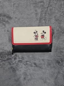 The Bradford exchange 2015 Mickey mouse and Minnie Mouse Wallet - Picture 1 of 17