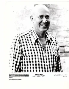 D777 Carl Reiner close up Dead Men Don't Wear Plaid 1982 8 x 10 vintage photo - Picture 1 of 1