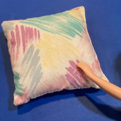 Almohada Barbie Dream House - Completa y Suave - Mattel Original - Limpia 🌷 Foto 1 de 2