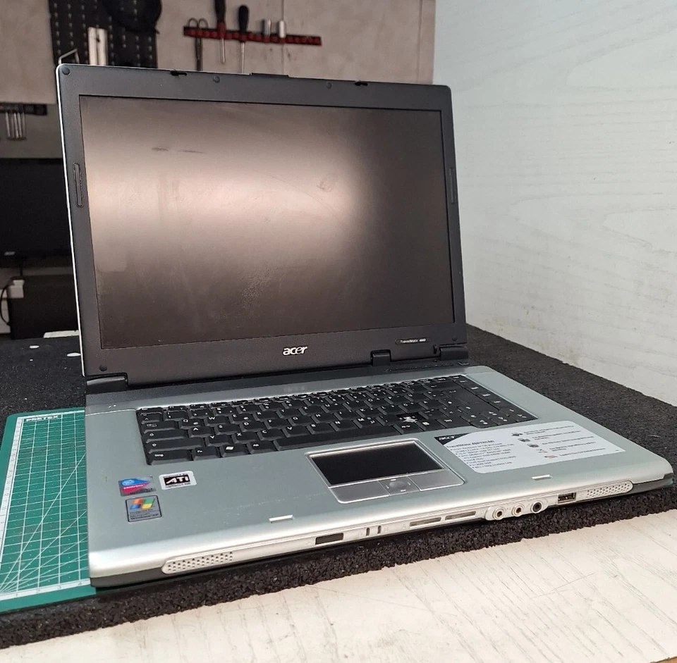 💻 Acer TravelMate 4601WLMI – M730 1.6GHz – QWERTZ – Pour pièces / HS - Photo 1/4