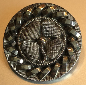 Medium  SILVER LUSTER Black Glass  Button  w 4 LEAF CLOVER~ raised border design