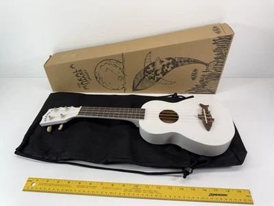 Kala MK-SS-WHT Makala Shark Soprano Ukulele Great White Mahogany Neck Rosewood - Image 1 of 4