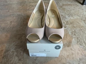 Bandolino Peep Toe Zeppa, Candra~~LEGGERO NATURALE~ 100% Pelle Verniciata, Taglia 7,5M - Foto 1 di 7