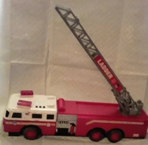 Vtg 1980’s To Now Plastic & Metal Red white Engine Ladder Truck PRE-OWNED - Picture 1 of 3