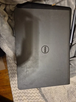 Dell Latitude 3450 Intel Core i5-5200u 2,20 GHz 4 GB de RAM sin disco duro  Foto 1 de 4