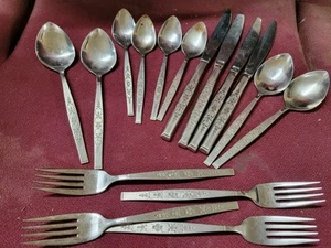Vtg 16 Pc WM A Rogers Premier Oneida SPANADA Stainless Flatware Set - Picture 1 of 3