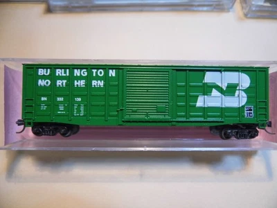 N - Roundhouse 8176 - 50' PS Waffle Boxcar, BN 332139      LN  M-M cpl - Image 1 of 2