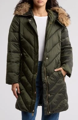 Chaqueta acolchada con cinturón resistente al agua con ribete de piel sintética Michael Kors en oliva talla XL Foto 1 de 4