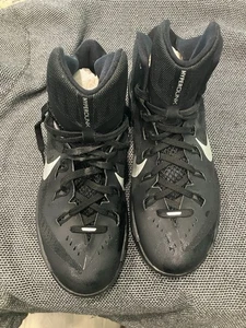 Herren schwarz und weiß Hyperdunk High Top Tennis Basketballschuhe Größe 9,5 - Bild 1 von 6