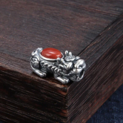 A22 Piccolo Rimorchio Pixiu Fortuna Creature Mitiche Argento Fine 999 Rotondi - Immagine 1 di 4