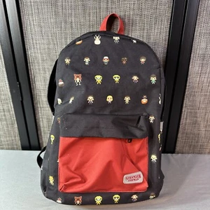 Mochila Loungefly Oficial Stranger Things Toda la Escuela Personajes Chibi SU3 - Imagen 1 de 16