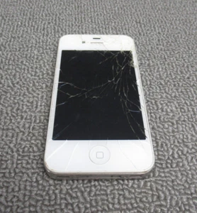 Apple iPhone 4s White A1387 untested Parts Cracked Screen - Picture 1 of 10
