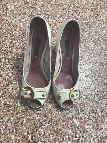LOUIS VUITTON（LV） Scarpe LV tacchi alti EUR 34 US 5 bianche usate con borsa per scarpe
