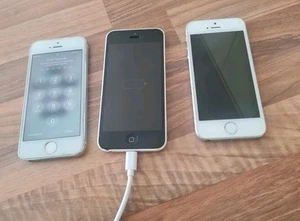 Apple iPhone 5S Mobile Phone Joblot x 3 - Picture 1 of 11