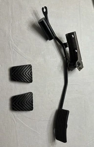 2003-2006 Mitsubishi Evo 8 Evo 9 Gas Oem Pedal Assembly  - Picture 1 of 4