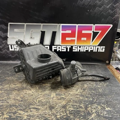 HYUNDAI GENESIS CUPÉ 2.0 2.0T 2010-2012 Turbo montaje de caja de admisión de aire fabricante original usado Foto 1 de 4