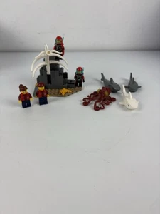 LEGO City Deep Sea Exploration-Figures And Pieces READ - Picture 1 of 7