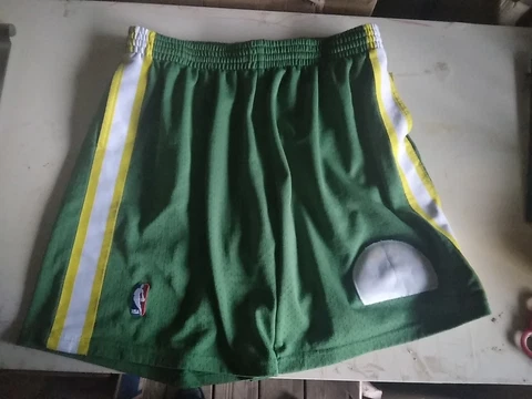 Mitchell & Ness NBA Swingman Road Shorts Seattle Supersonics 94-95 Green  2XL Cover