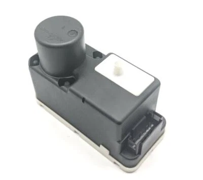 Pompa di chiusura centralizzata Volkswagen Polo 6N0962257A 6N0 952 257 A - Immagine 1 di 3