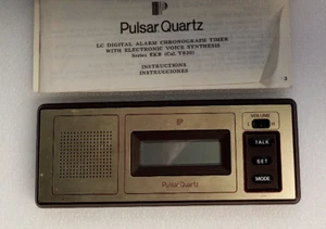 Pulsar Cuarzo Parlante Reloj de Viaje Bisel Dorado EKB32G De Colección  - Imagen 1 de 6