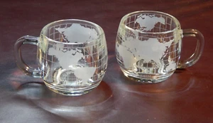 Tazze globo in vetro Nestlé Nescafe - set di 2 - contiene 8 once - trasparenti con immagine smerigliata - Foto 1 di 22