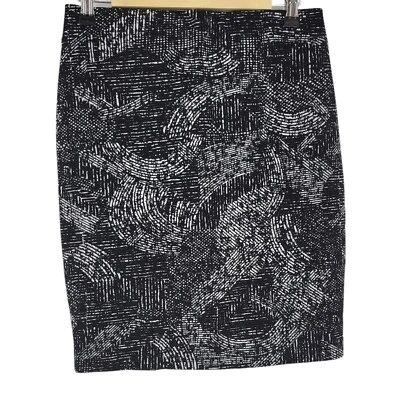 Falda lápiz abstracta blanca y negra Alfani mezcla de poliéster pequeña mediana PM Foto 1 de 3