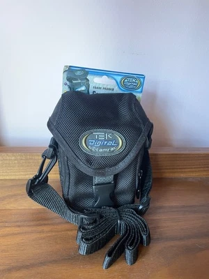 Camera/Digital/Photo/Game Padded Bag With Strap Black Tek Digital By Tamrac 4390 - Image 1 of 4